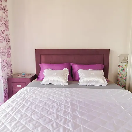 Lux Harmonia Apartman *