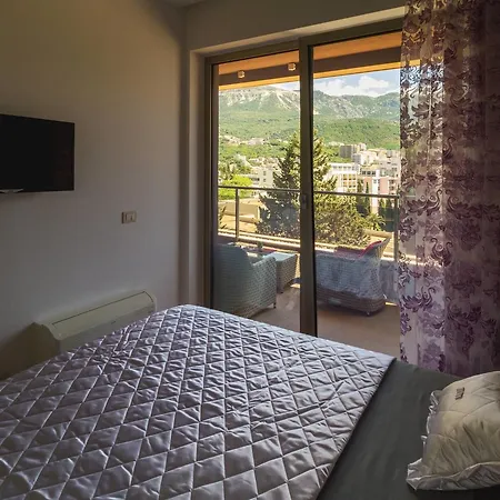Lux Harmonia Apartman Budva