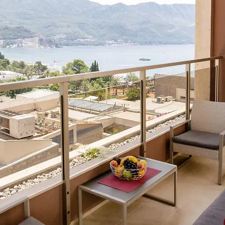 Lux Harmonia Budva